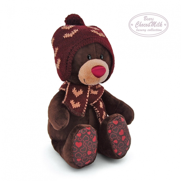 картинка Медведь Девочка Choco сидячий в вязанной шапке с сердечками интернет-магазин Мамам и Папам